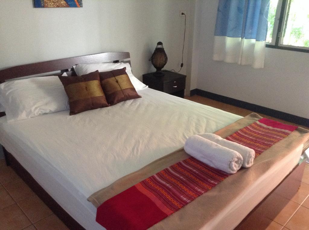 Hi Guesthouse Airport Chiang Mai Pokój zdjęcie