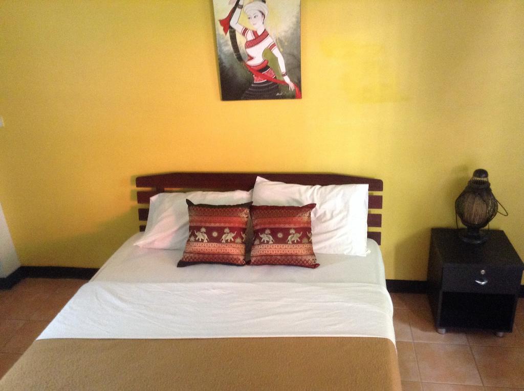 Hi Guesthouse Airport Chiang Mai Pokój zdjęcie